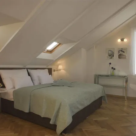 Apartment Karlova *