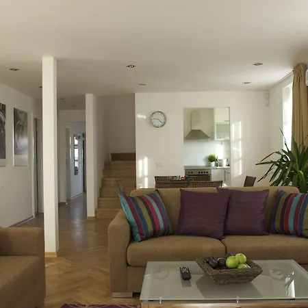 Apartment Karlova *